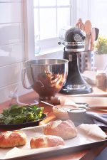 KitchenAid Artisan Series 5 Quart Tilt Head Stand Mixer with Pouring Shield KSM150PS, Onyx Black - Image 2