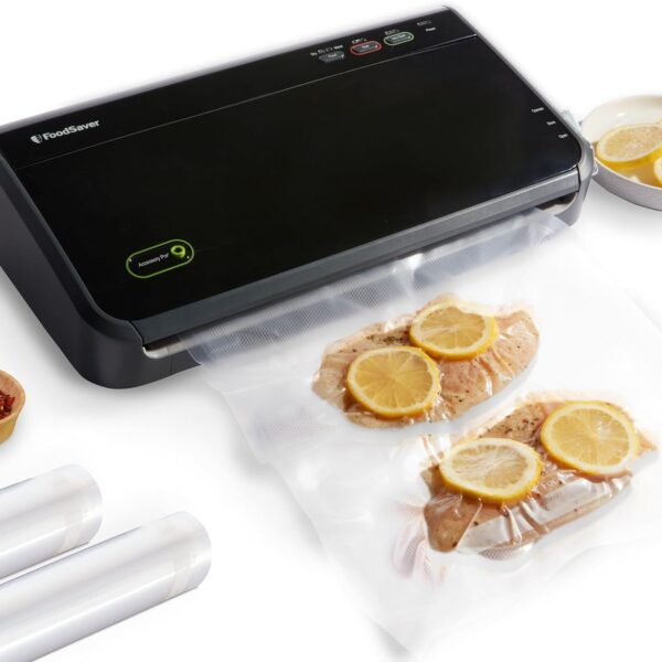 FoodSaver Vacuum Sealer Machine, Automatic Bag Detection, Sous Vide Friendly, with sealer bags, roll, handheld vacuum sealer, black